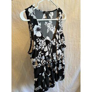 WHBM Women's Black & White Floral Print Ruffles Sleeveless Blouse Top Sz‎ Medium
